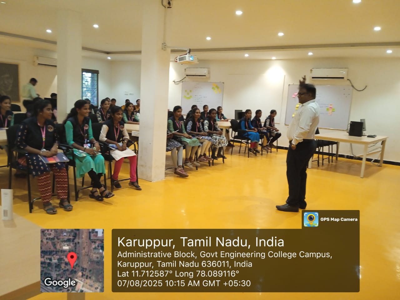 You are currently viewing Incubation center visit at GCE, Salem.